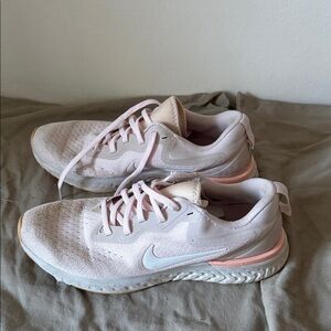 Nike Women's Light Pink Running Shoes